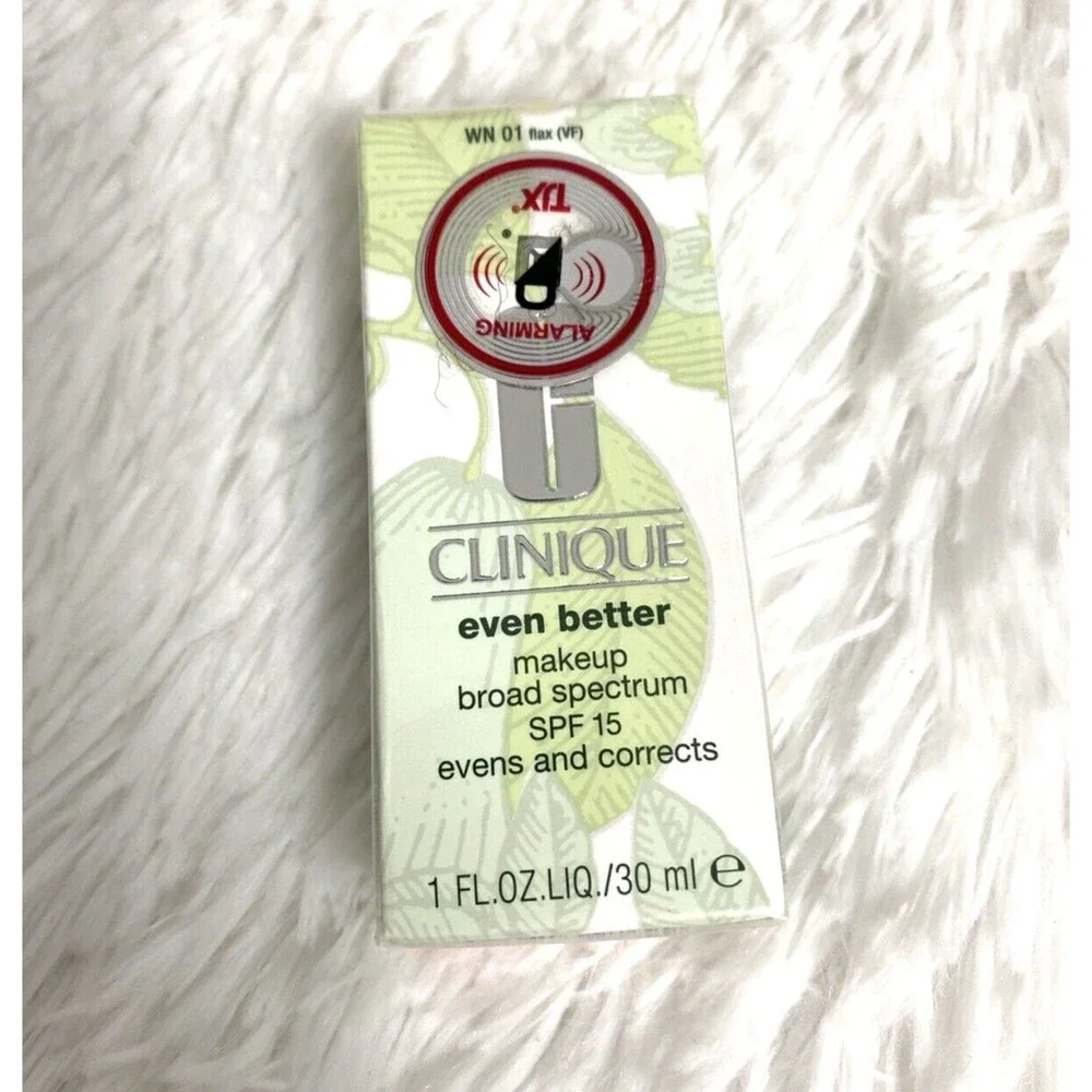 Clinique Even Better Makeup Fundation WN 01 Flax SPF 15 Evens and Corrects 1oz
